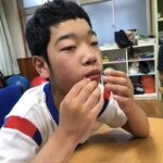 トマトバーガーをたべる②