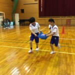 ２年自立活動　ボール運び