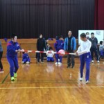 ボール運びゲーム、落とさないようにね
