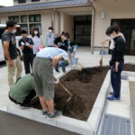 寄宿舎　苗植え②