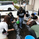 寄宿舎　苗植え①